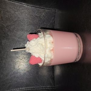 💕NEW Strawberry Milkshake Candle💕